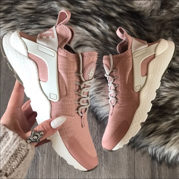 NWT Nike Huarache Run Ultra Pink - Picture 3 of 7